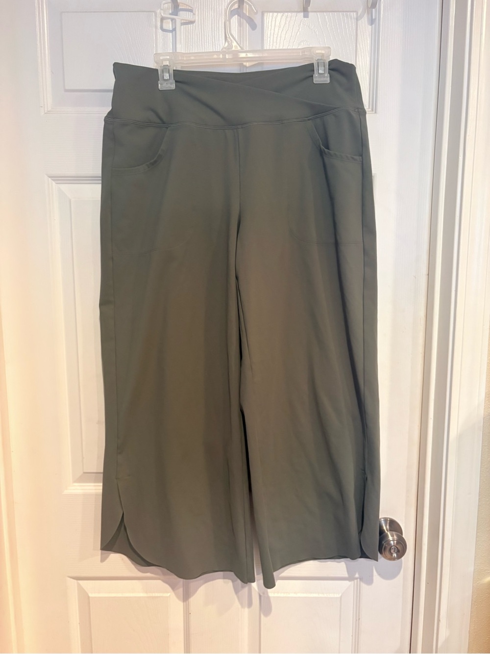 Wide-Leg Pull-On Pants with Scalloped Hem in Olive